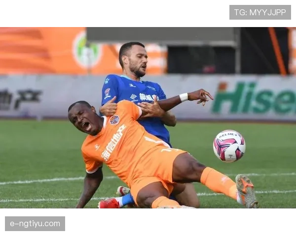 手球得利判定为何常引发争议，裁判判罚逻辑全解读